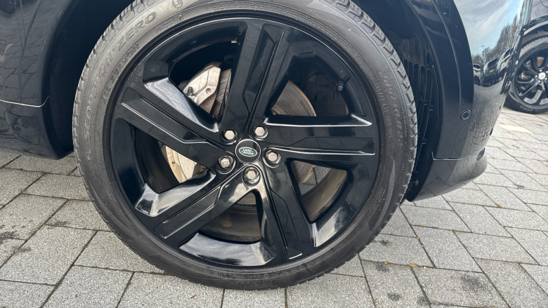 Land Rover Discovery 3.0 D300 Dynamic HSE 5dr Auto Diesel Station Wagon